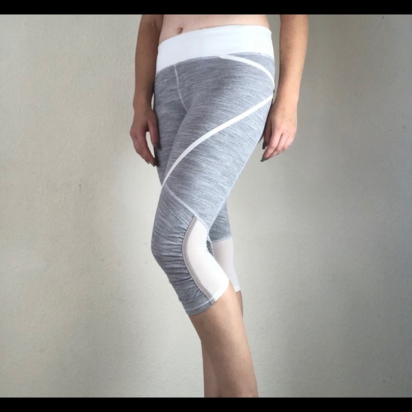 lululemon athletica Pants - Lululemon white & gray cropped leggings size 6